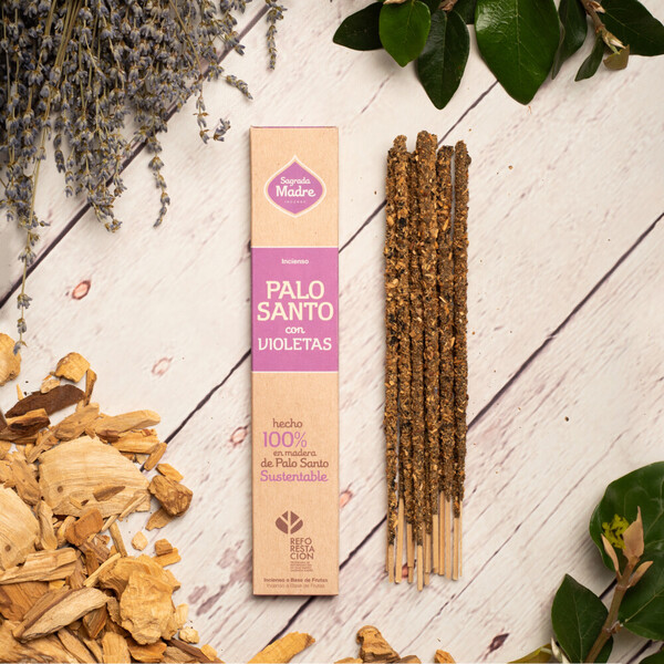 Incienso de Palo santo con Violetas